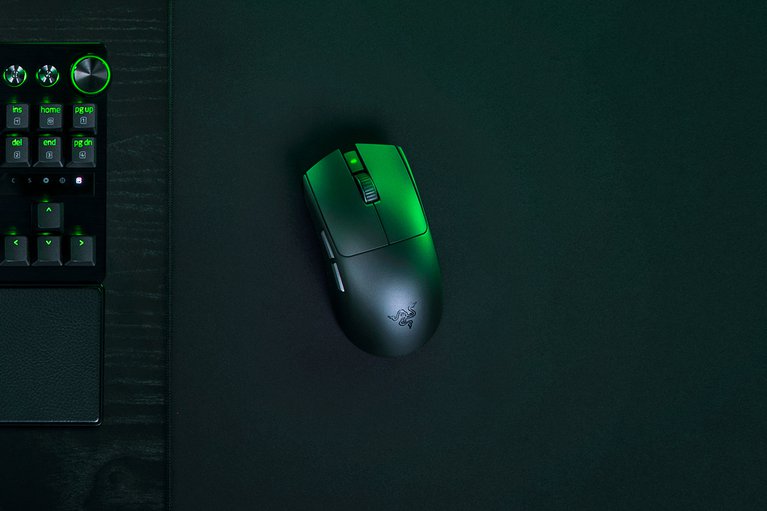 Razer Viper V4 Pro - Black -view 1