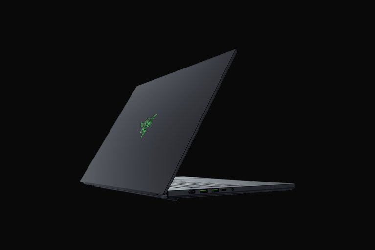 Razer Blade 16 - QHD+ 240 Hz OLED - GeForce RTX 5070 Ti - Noir -view 1