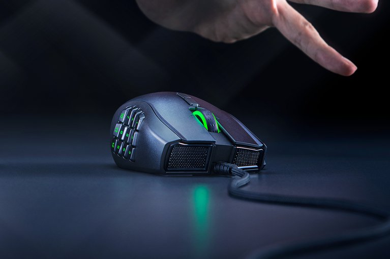 Razer Naga Left-Handed Closeup Male Model Hand Hover