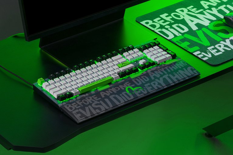 Razer | EVISU BlackWidow V3 - Green Switch - US -view 1