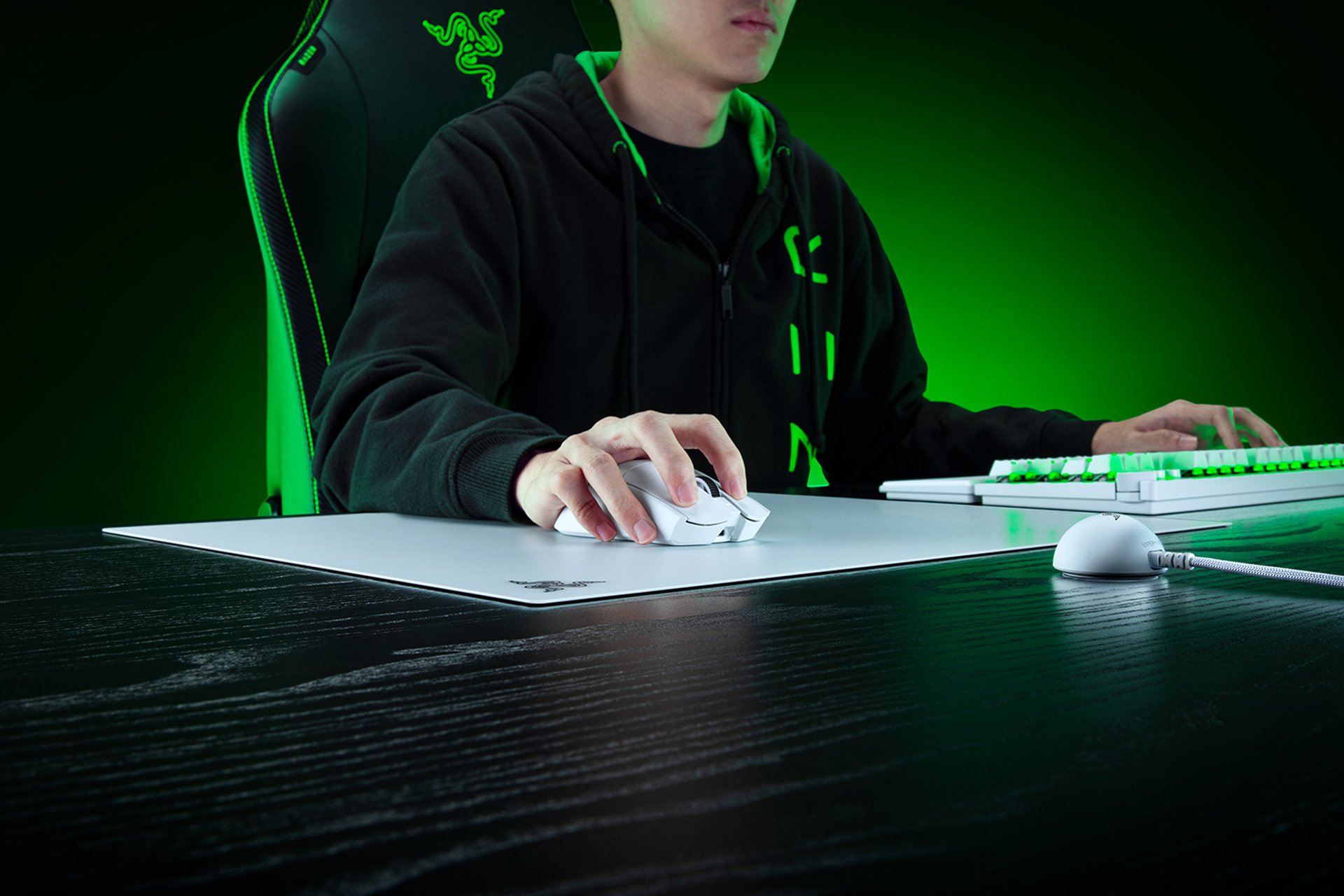 Buy Razer Atlas Pro - White | Gaming Mouse Mats | Razer.com