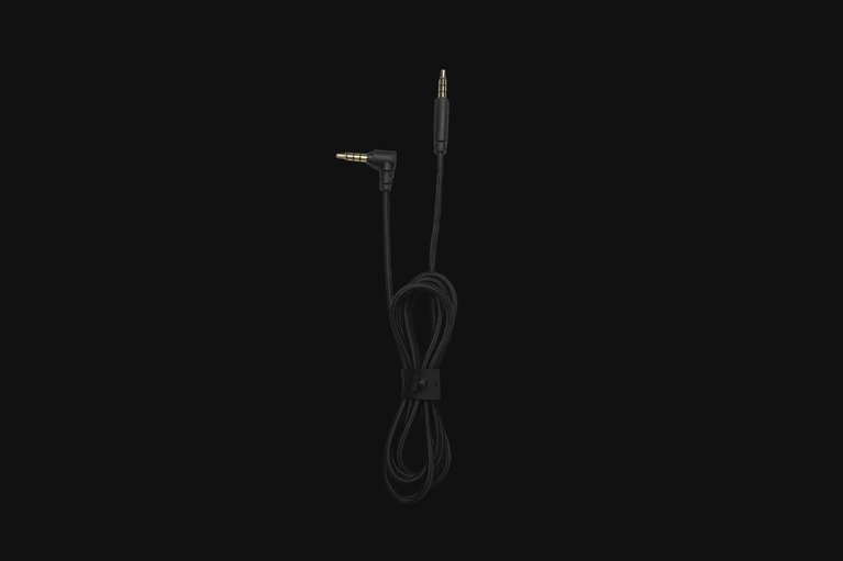 3.5mm Combo cable that connects your Razer product to your device