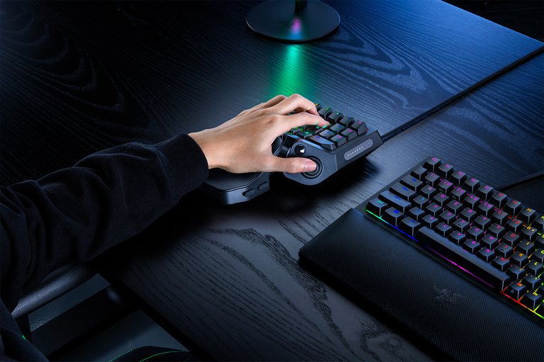 Razer Tartarus V2 Pro -view 1
