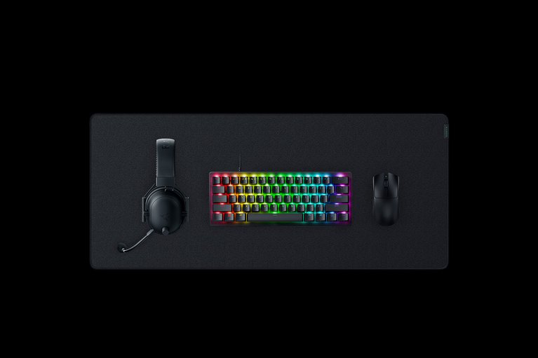 Razer Huntsman V3 Pro Mini + Viper V3 Pro + BlackShark V2 Pro + Strider XXL Bundle -view 1