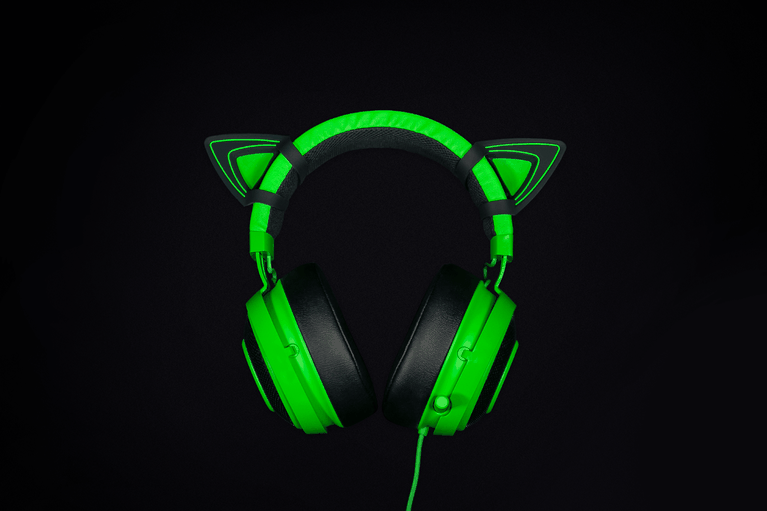 Razer Silicone Kitty Ears (Green) on Razer Kraken (Green)