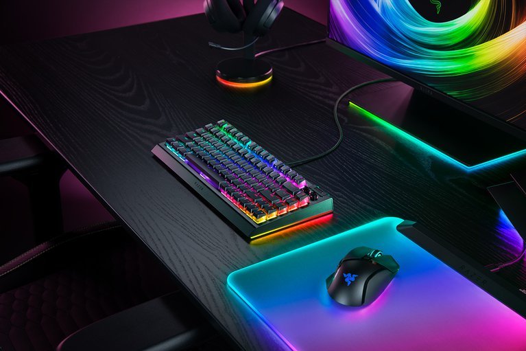 Razer BlackWidow V4 75% Barebones - US - ブラック - 1 を表示
