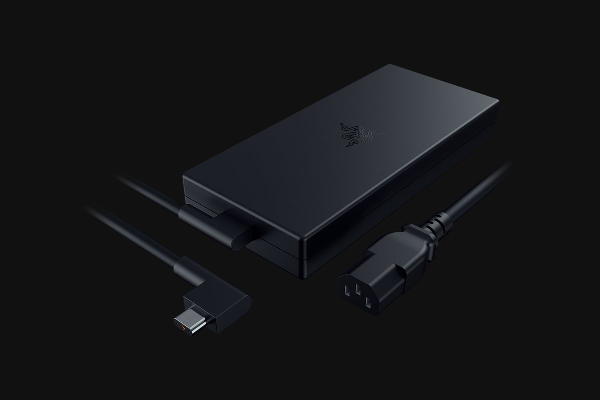 Razer Blade 17 (RZ09-0423PFF3-R3F1) - PC portable - | Muséericorde