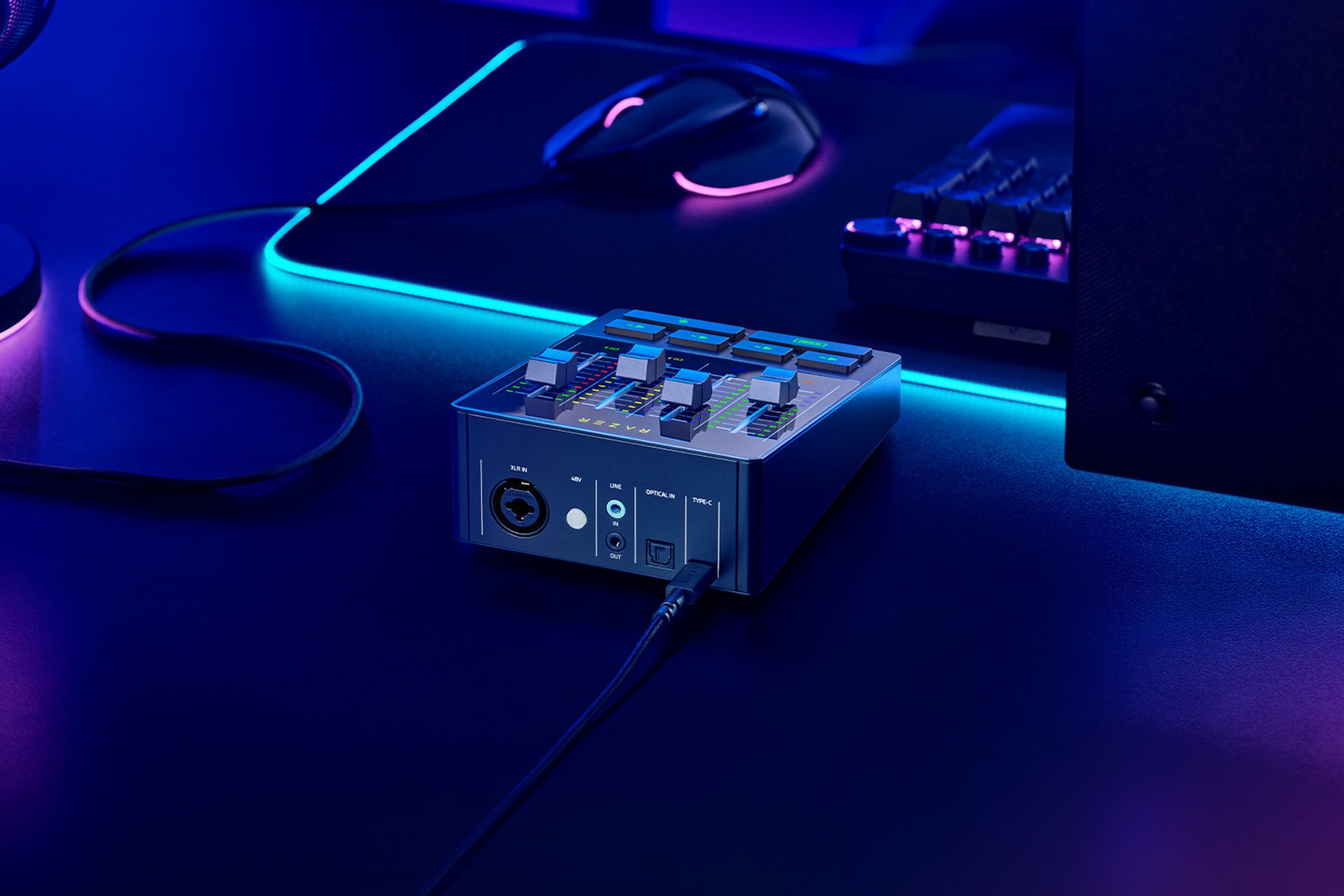 220310-audio-mixer-1500x1000-4.jpg