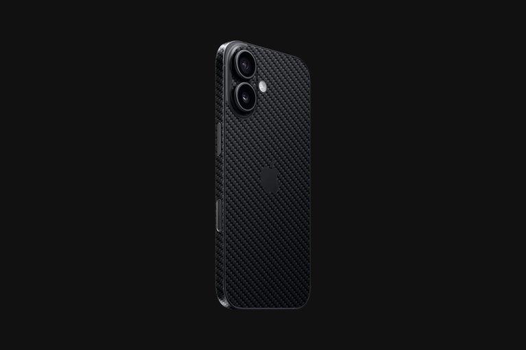 Razer Skins - iPhone 16 - Carbon Fiber - Full -view 1