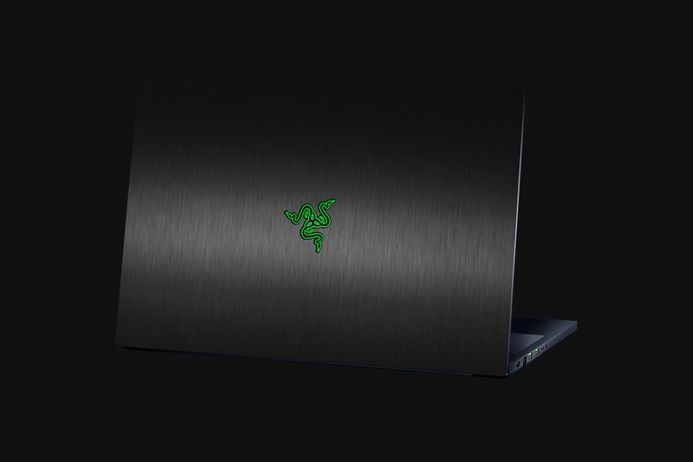 Razer Skins - Razer Blade 17 - Black Metal - Top -view 1