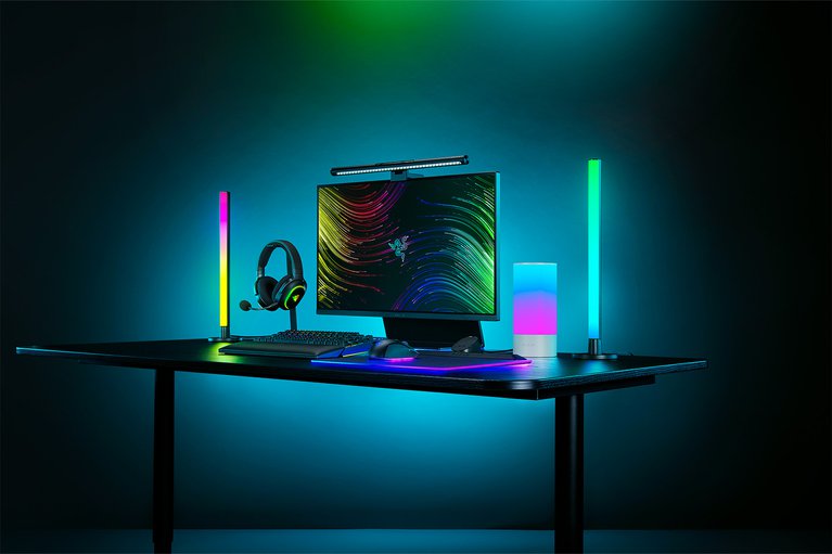 Razer Aether Standing Light Bars -view 1