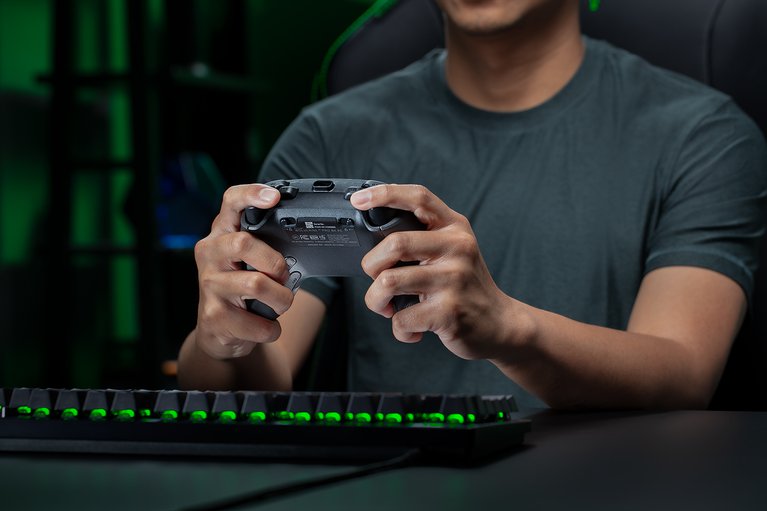 Razer Wolverine V3 Pro 8K PC - Nero -view 1