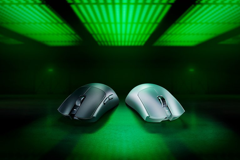 Razer Viper V3 Pro - White -view 1