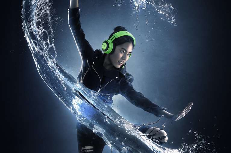THX® Spatial Audio - ESports Gamer wearing Green Razer Kraken Gaming Headset - Surround Sound Application Download