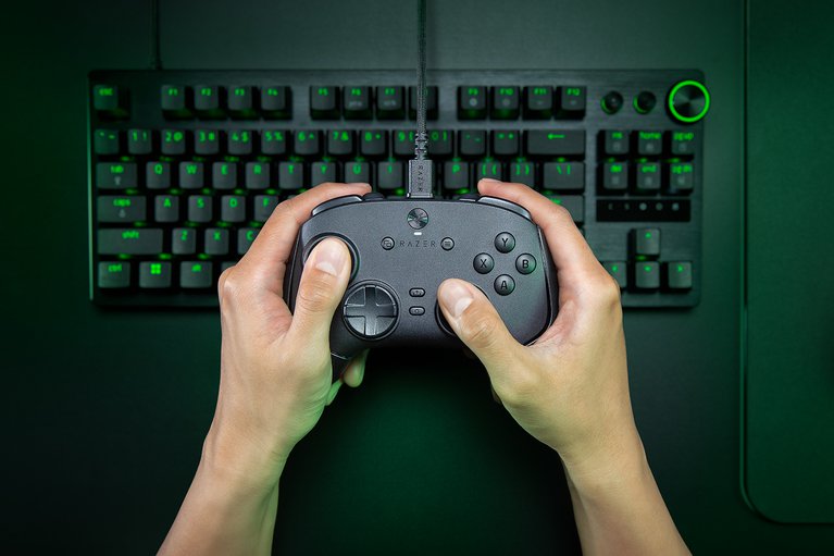 Razer Wolverine V3 Tournament Edition 8K PC - 1 보기