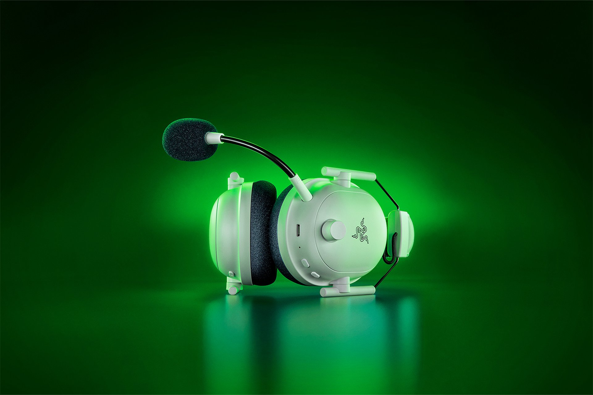 Buy Razer BlackShark V2 Pro for Xbox - White | Gaming Headsets 