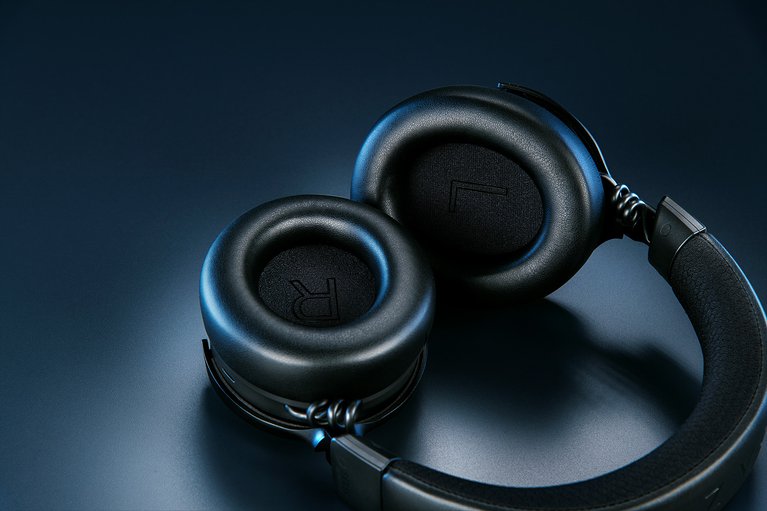 Razer Kraken V4 Pro -view 1