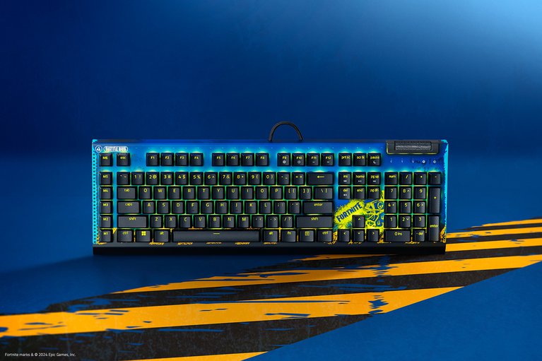 Razer BlackWidow V4 X - Yellow Switch - US - Fortnite Edition -view 1