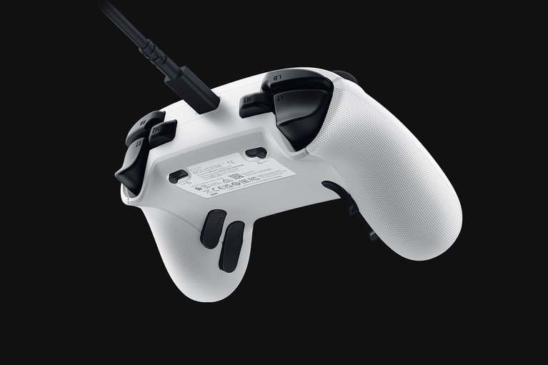 Razer Wolverine V3 Tournament Edition - White -view 1