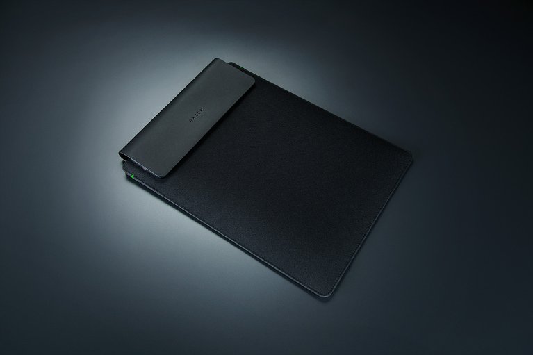 Razer Laptop Sleeve 16 with Wireless Charging for Devices -view 1