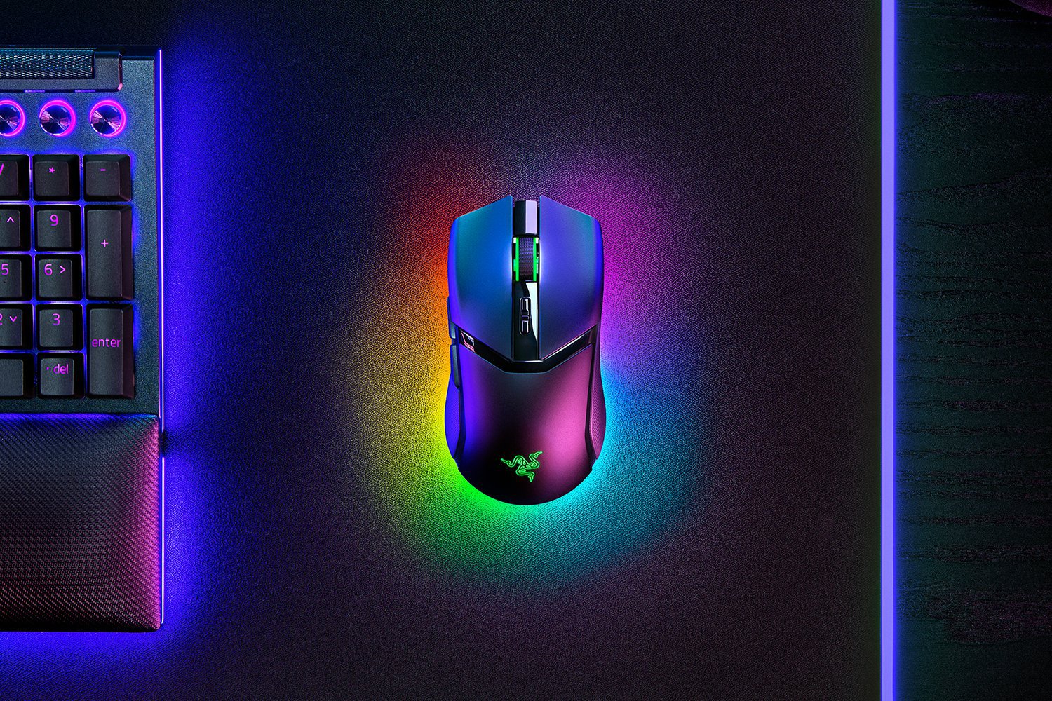Razer Cobra Pro - Black + HyperFlux V2 Wireless Charging System - Cloth Edition