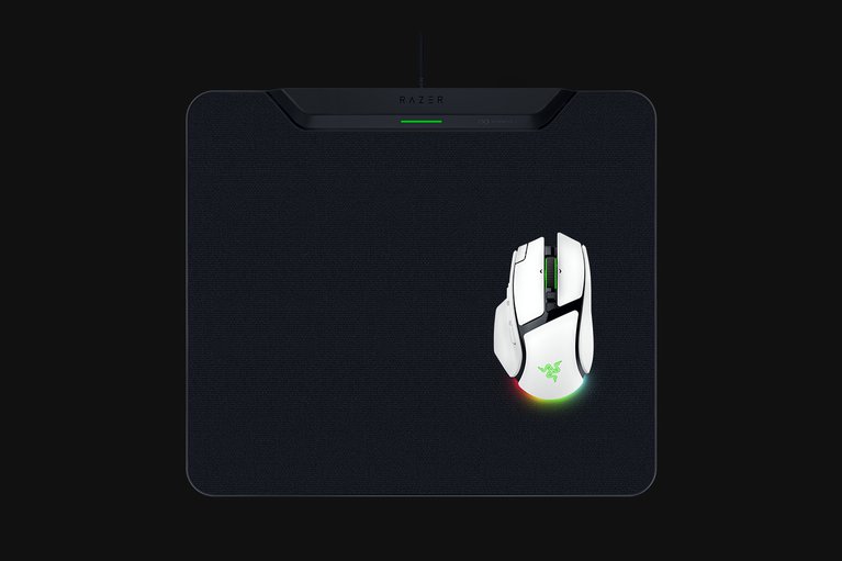 Razer Basilisk V4 Pro - White + HyperFlux V2 Wireless Charging System - Cloth Edition -view 1