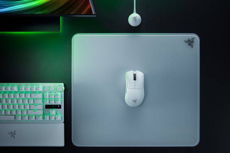 Razer DeathAdder V4 Pro - White -view 1