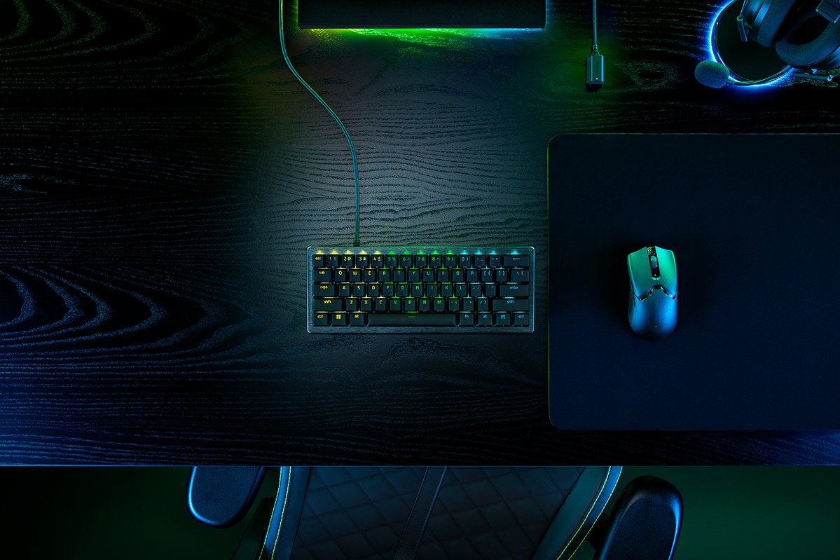 Razer Huntsman V3 Pro Mini - US - ブラック | Keyboards
