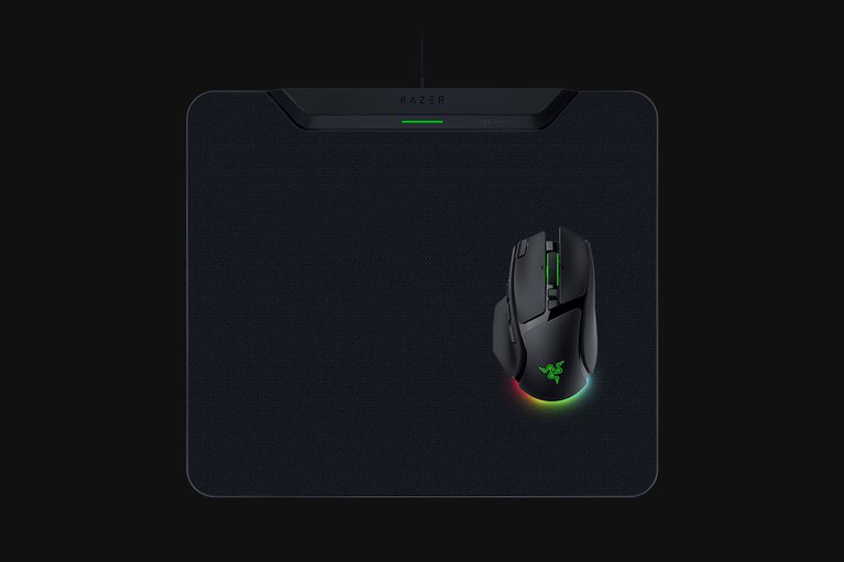 Razer Basilisk V4 Pro - Black + HyperFlux V2 Wireless Charging System - Cloth Edition -view 1