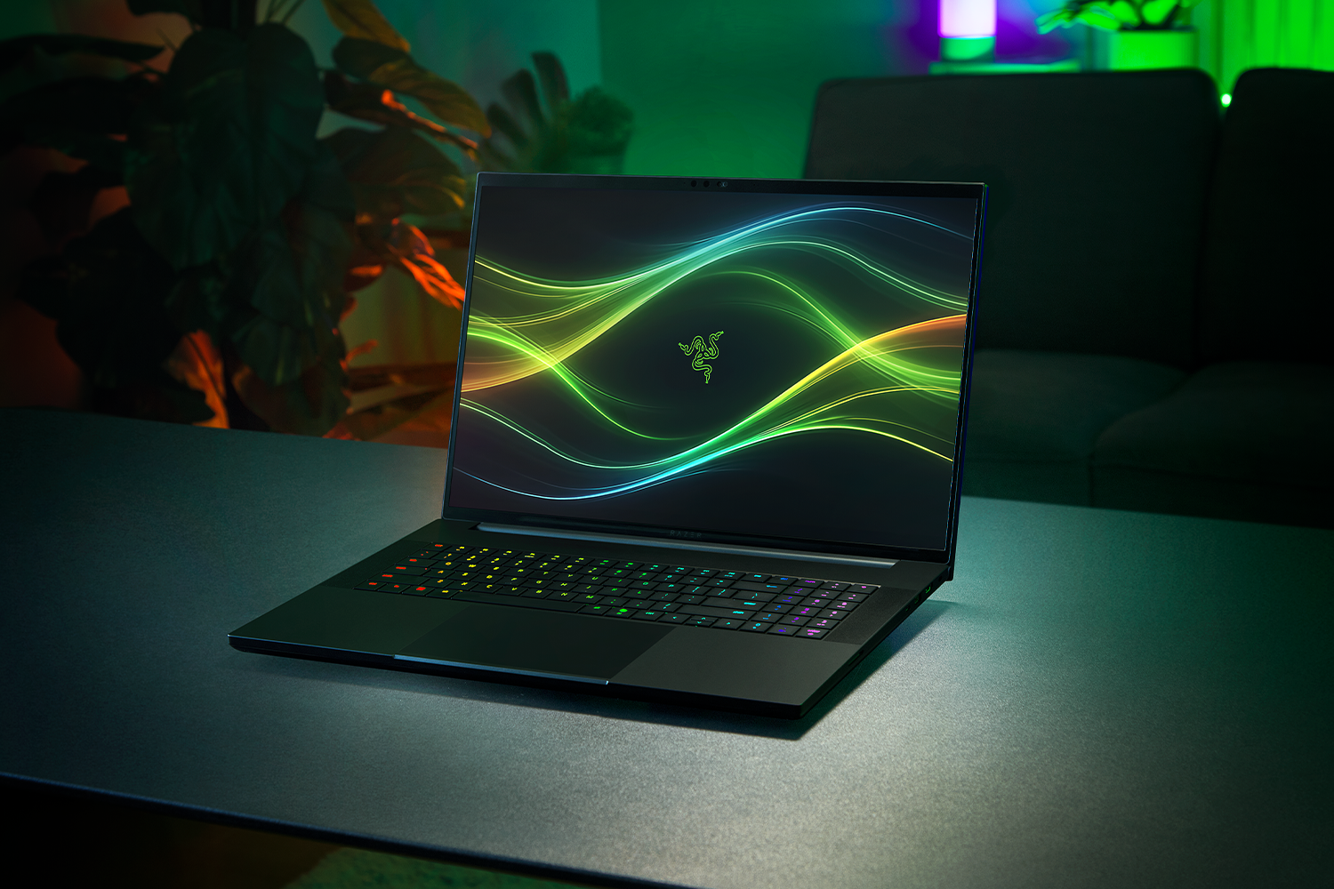 Razer Blade 18 - Dual UHD+ 240 Hz | FHD+ 440 Hz - GeForce RTX 5070 Ti - Black
