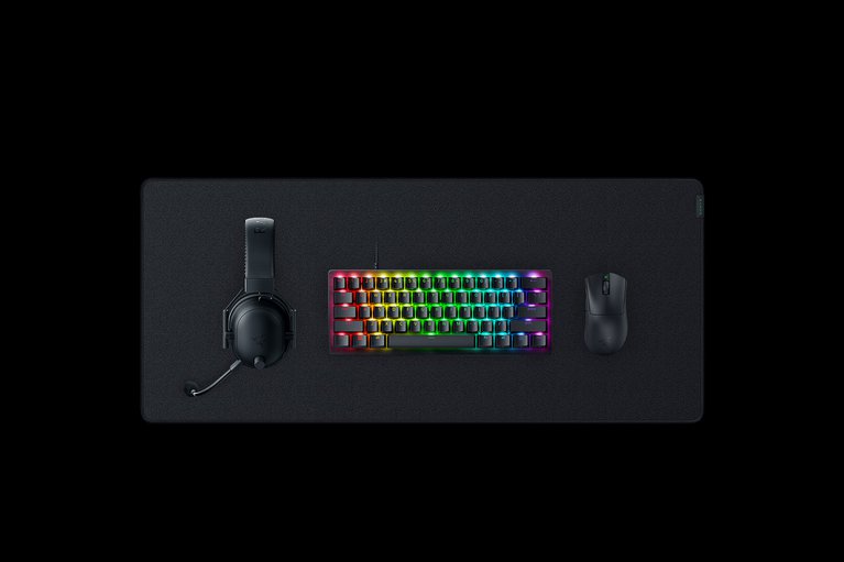 Razer Huntsman V3 Pro Mini + DeathAdder V3 Pro HP + BlackShark V2 Pro + Strider XXL Bundle -view 1