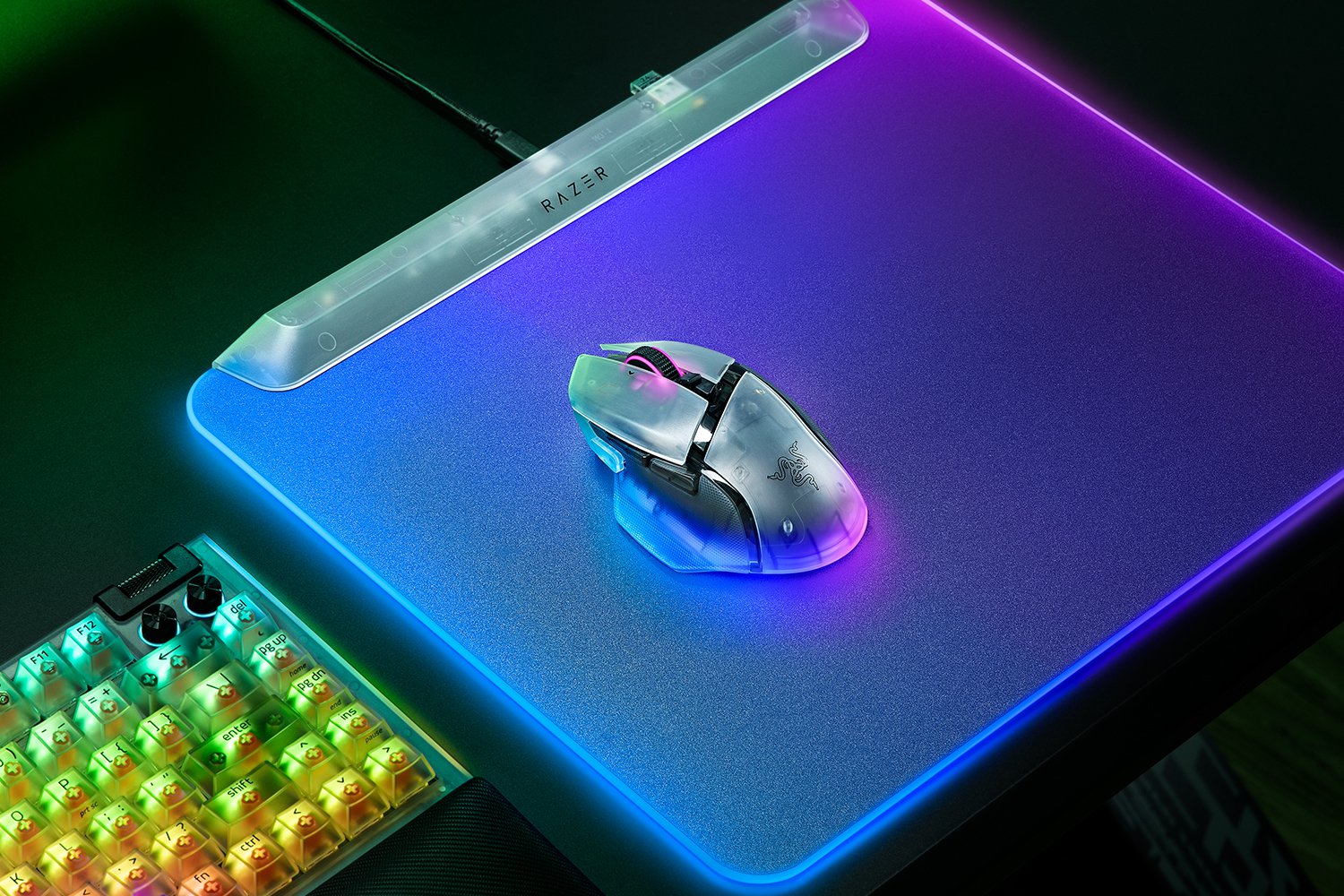 Razer Basilisk V3 Pro 35K - Phantom White Edition