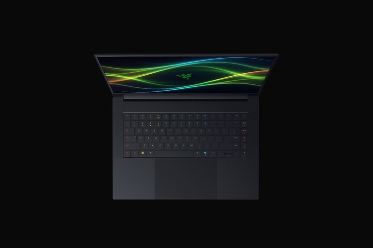 Razer Blade 16 - QHD+ 240 Hz OLED - GeForce RTX 5090 - Black -view 1