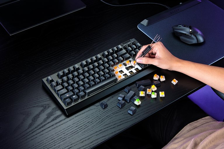 Razer BlackWidow V4 Tenkeyless HyperSpeed - 오렌지 스위치 - KR - 1 보기