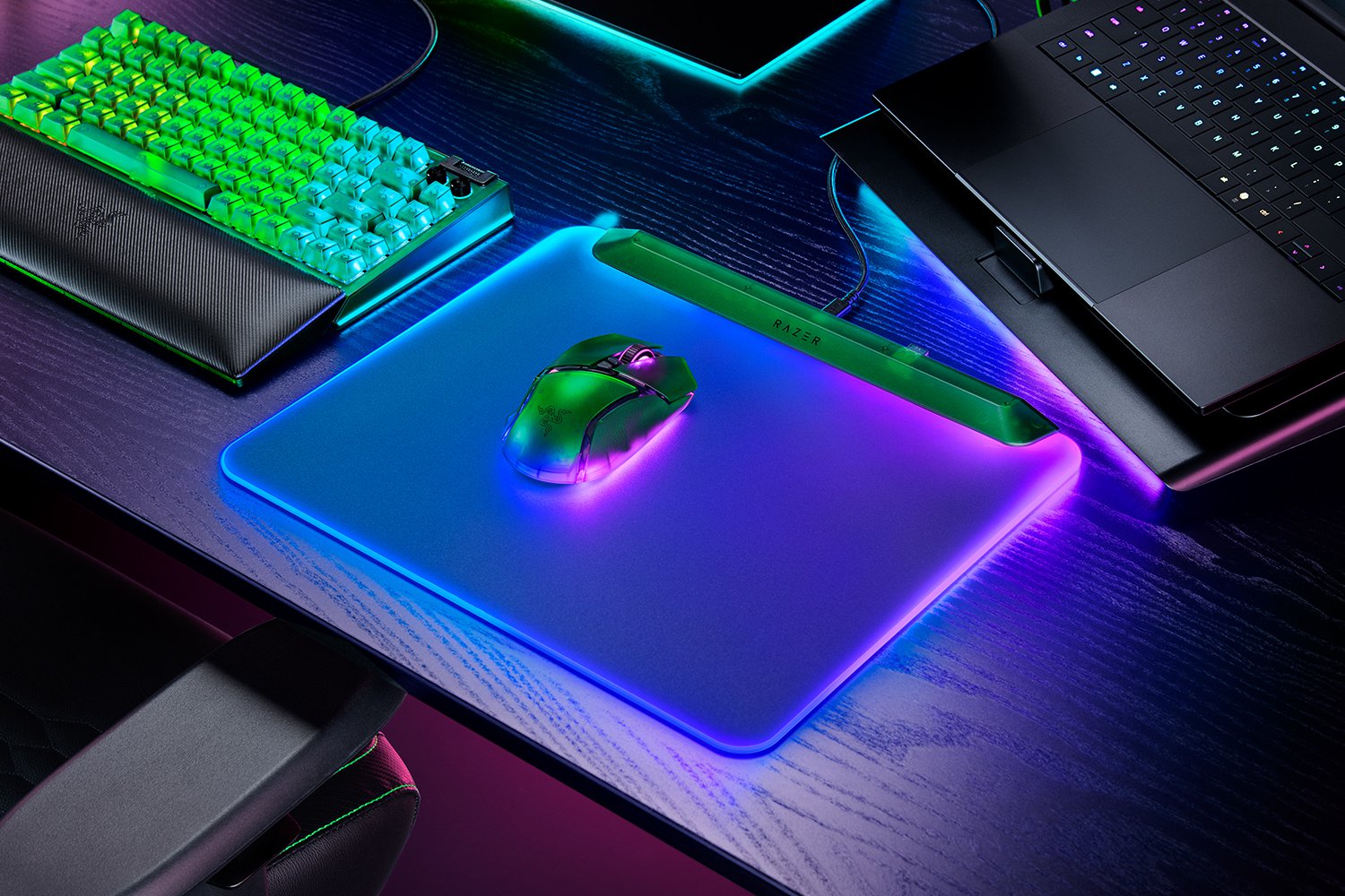 Razer Firefly V2 Pro - Phantom Green Edition