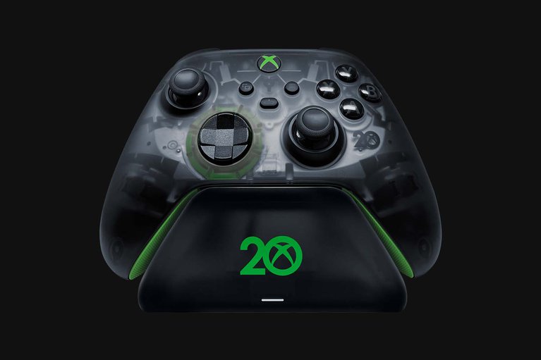 Razer Universal Quick Charging Stand (Xbox 20th Anniversary Limited Edition) with Controller