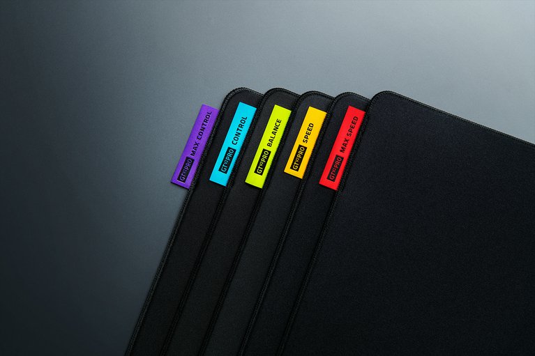 Razer Gigantus V2 Pro - Balance - Black -view 1