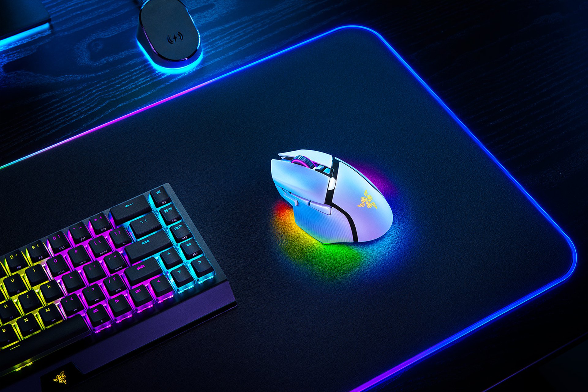 221015-basilisk-v3-pro-white- 