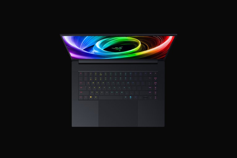 Razer Blade 16 - QHD+ 240 Hz OLED - GeForce RTX 5070 Ti - Noir -view 1