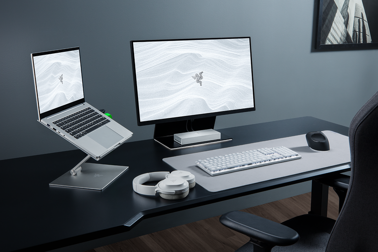Razer Thunderbolt™ 5 Dock - Mercury -view 1