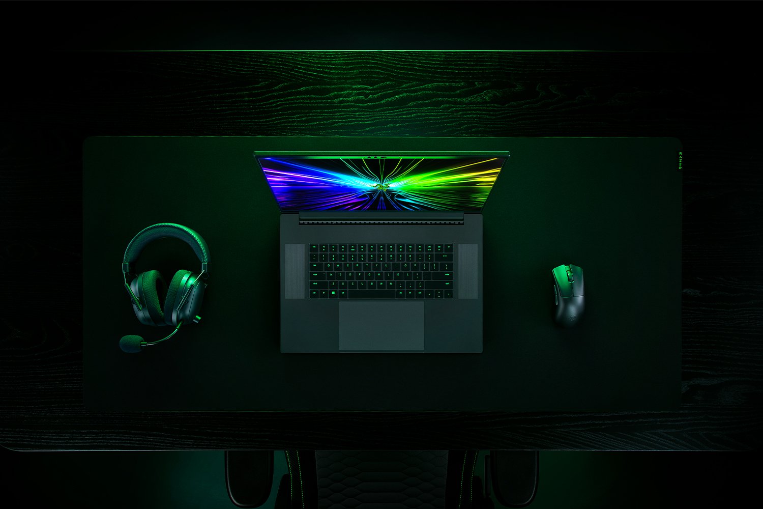 Razer Blade 18 - 4K 200 Hz - GeForce RTX 4090 - Negro