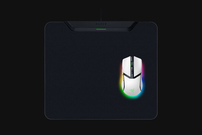 Razer Cobra Pro - White + HyperFlux V2 Wireless Charging System - Cloth Edition -view 1