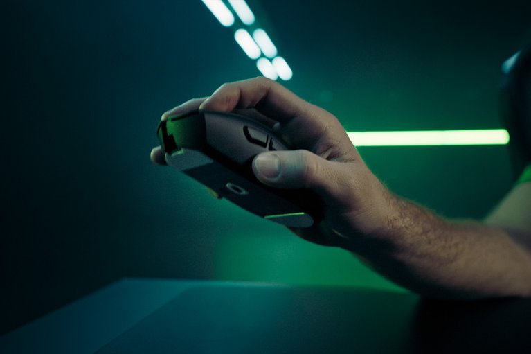 Razer DeathAdder V4 Pro - ブラック - 1 を表示