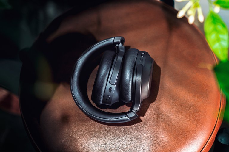 Razer Barracuda V2 Pro -view 1