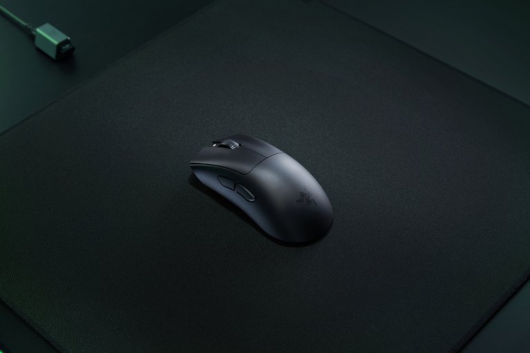 Razer DeathAdder V3 HyperSpeed -view 1