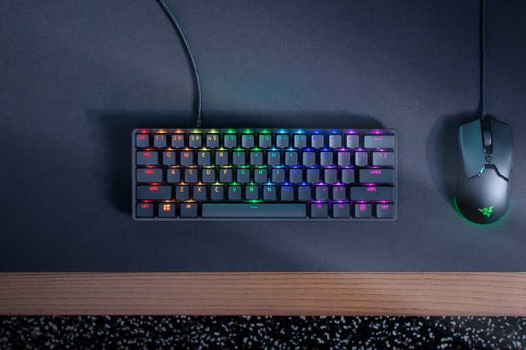 Razer Huntsman Mini US Clicky (Black) with Razer Viper Mini - Black Surface (Top Down View)