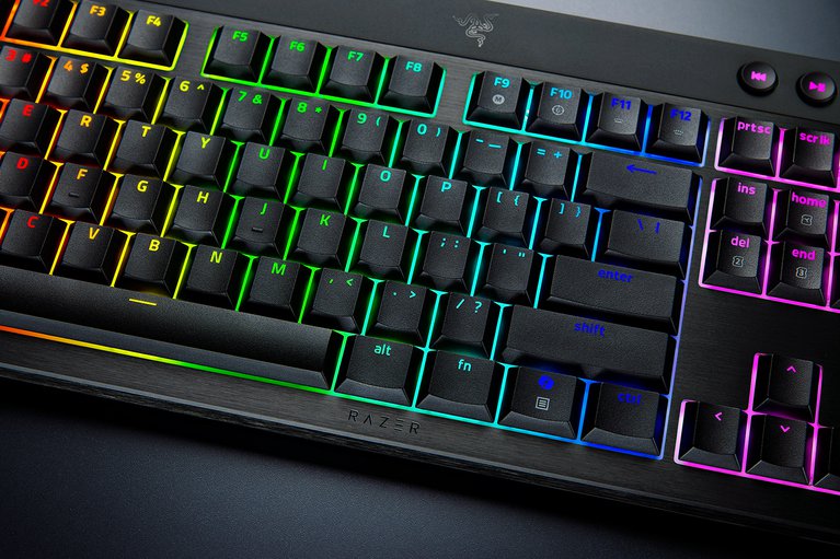 Razer BlackWidow V4 Low-Profile HyperSpeed - Switch verdi - US -view 1