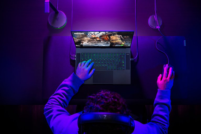 Razer Blade 15 Modèle de base - Full HD 144Hz - GeForce RTX 3070 - Noir