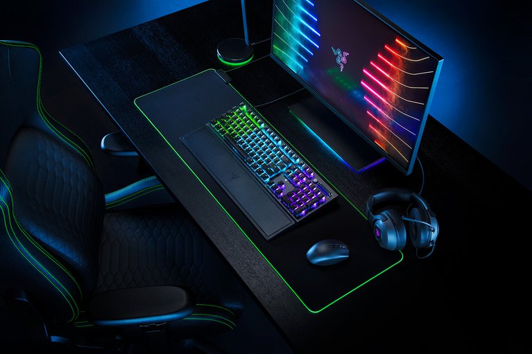 Razer Phantom Keycaps (Black) on Razer Workstation with Chroma Enabled