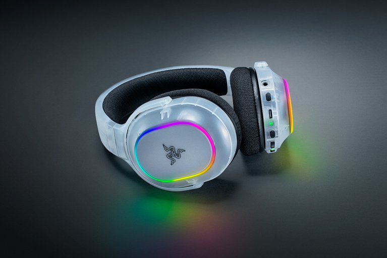 Razer Barracuda X Chroma - Phantom White Edition -view 1